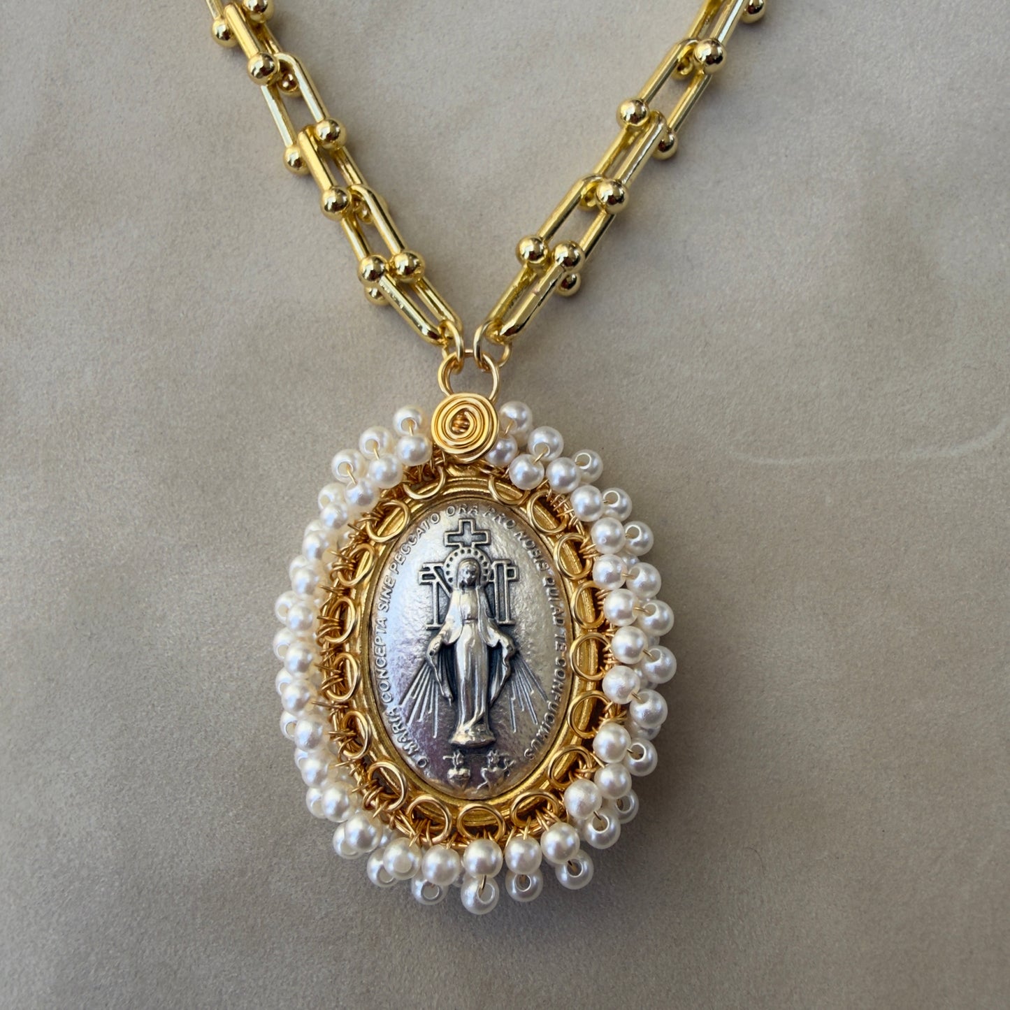 Gracia Milagrosa / Miraculous Grace
