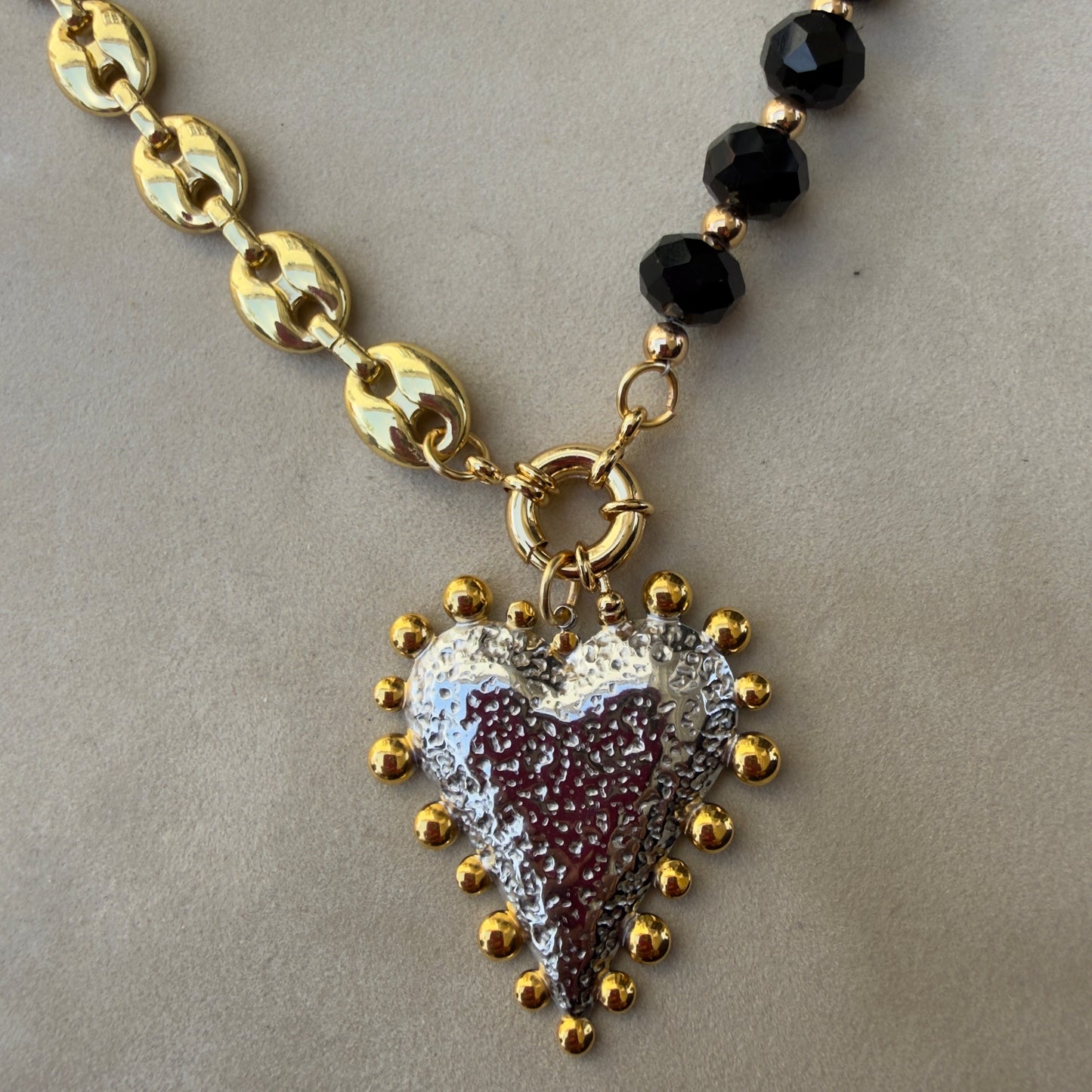 Corazón Nocturno / Nocturnal Heart