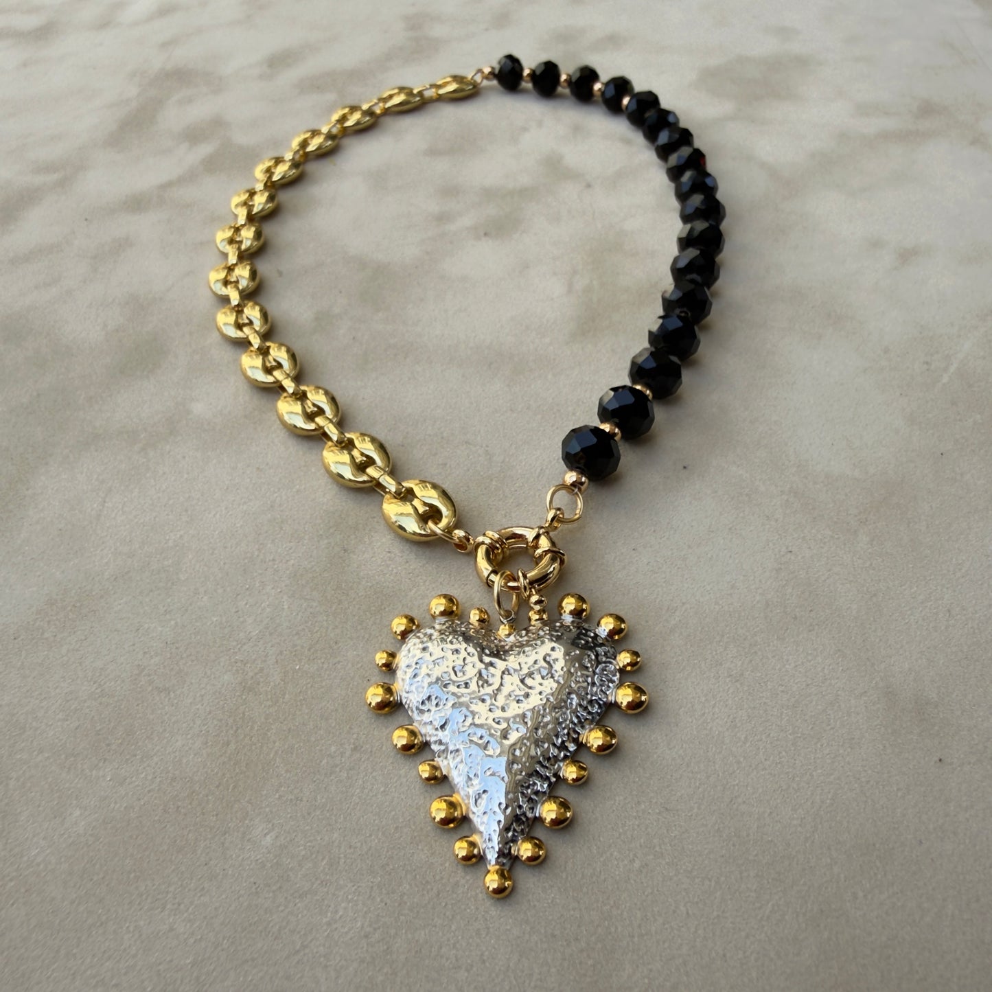 Corazón Nocturno / Nocturnal Heart